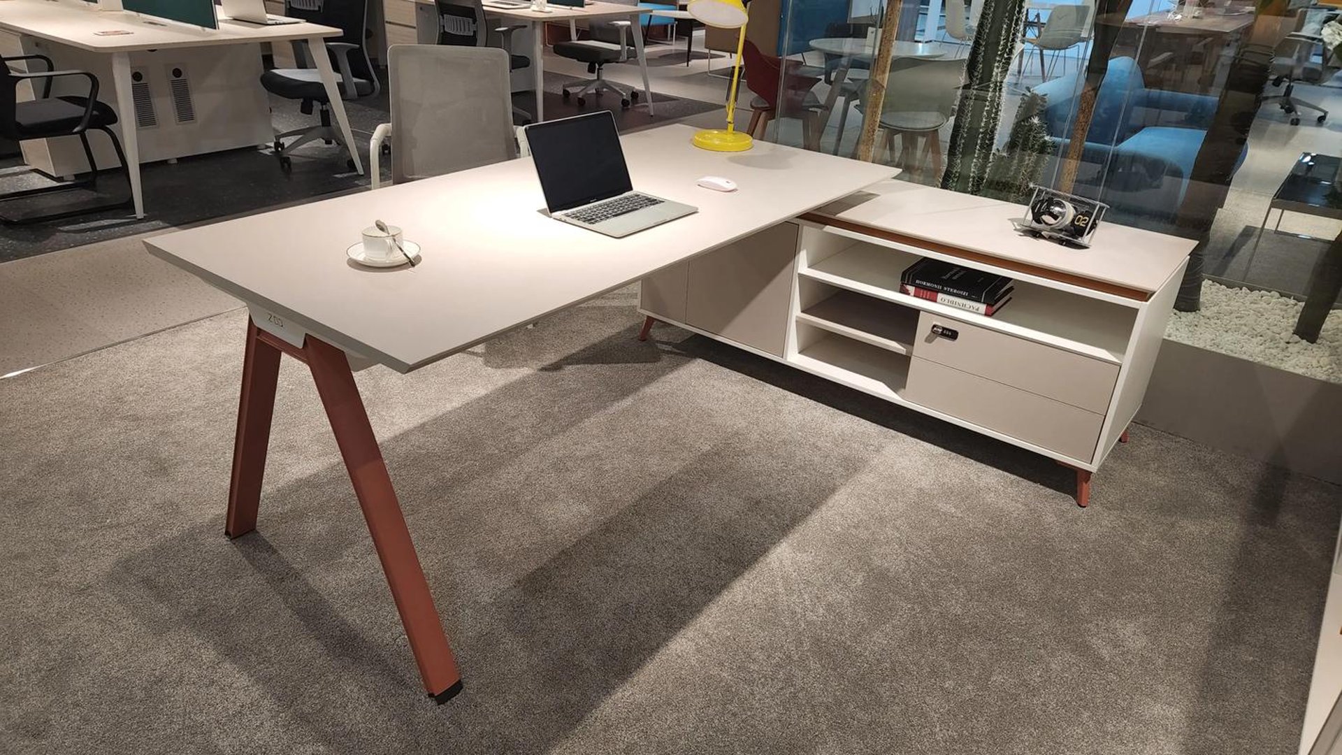蓉上壹佰办公家具